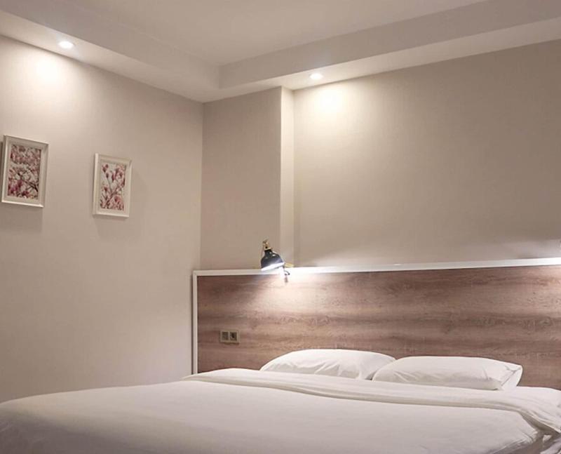 Yanki Hotel image