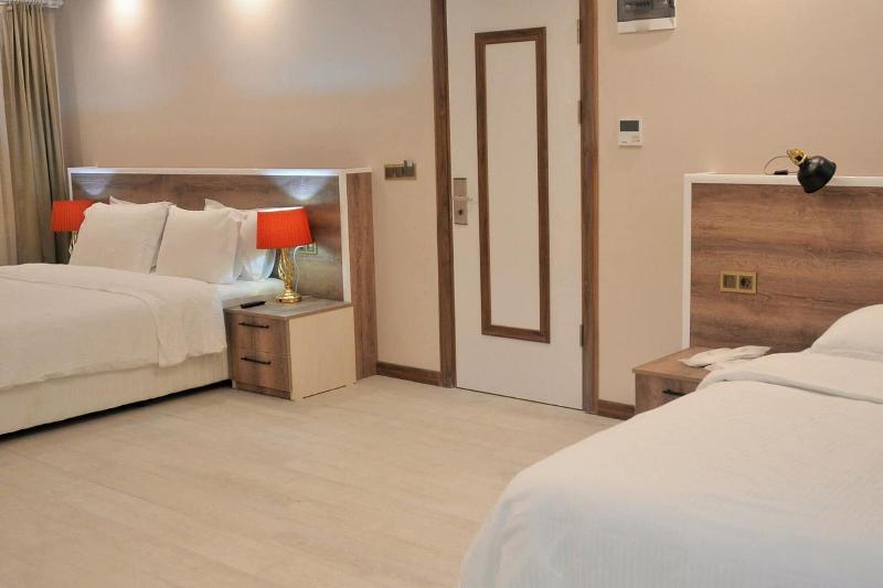 Yanki Hotel image