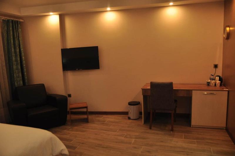 Yanki Hotel image