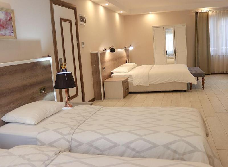 Yanki Hotel image