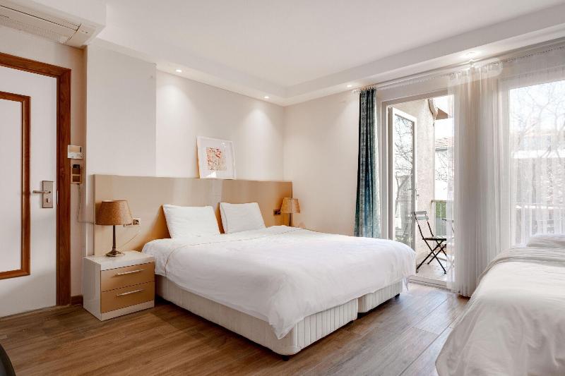 Yanki Hotel image