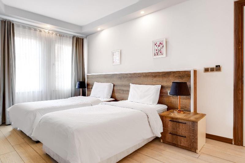 Yanki Hotel image