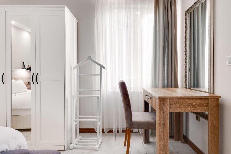 Yanki Hotel image