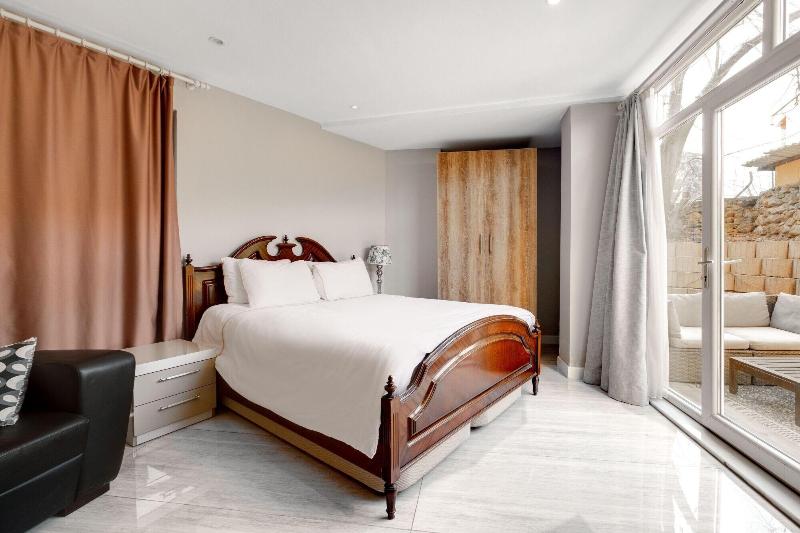 Yanki Hotel image