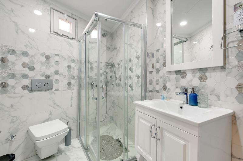 Yanki Hotel image