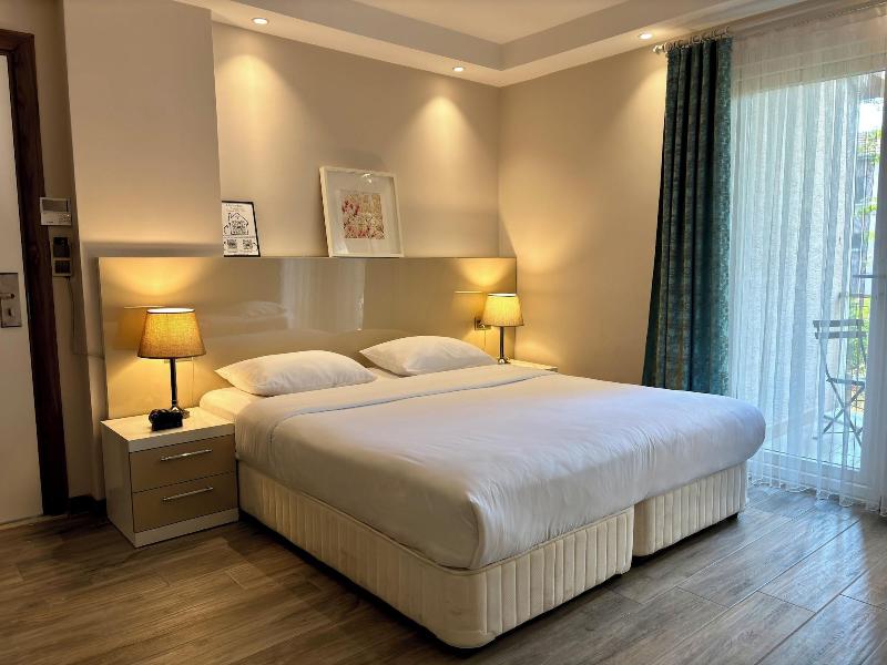Yanki Hotel image
