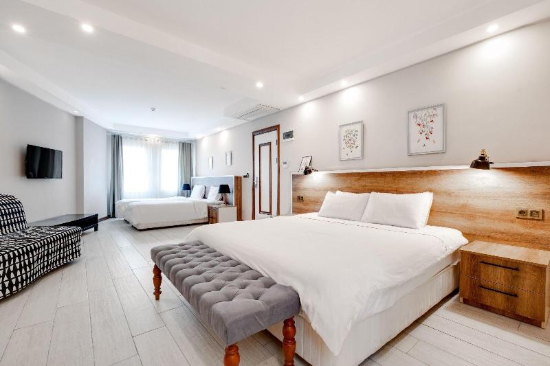 Yanki Hotel image