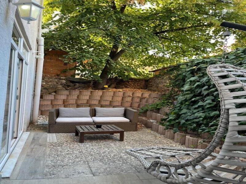 Yanki Hotel image