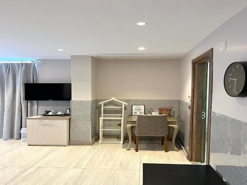 Yanki Hotel image
