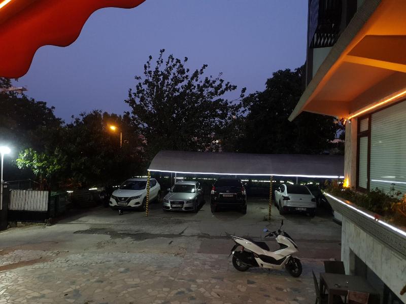 Biter Hotel image