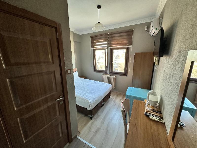 Biter Hotel image
