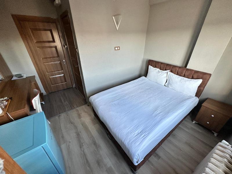 Biter Hotel image