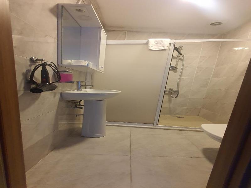 Biter Hotel image