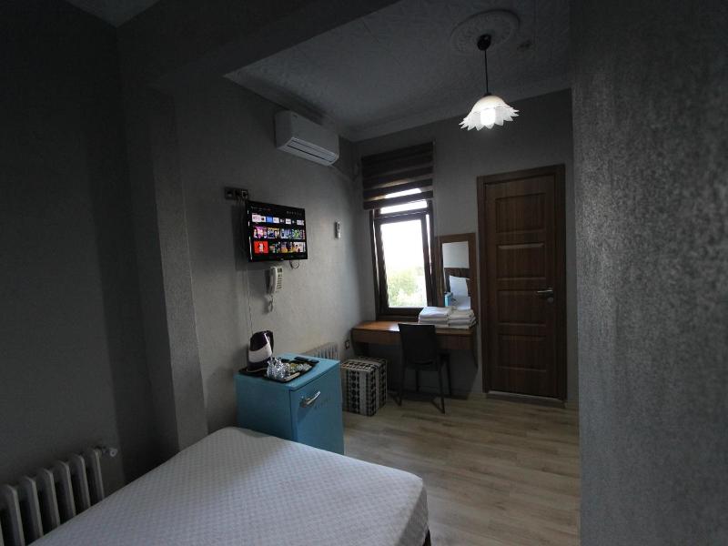 Biter Hotel image