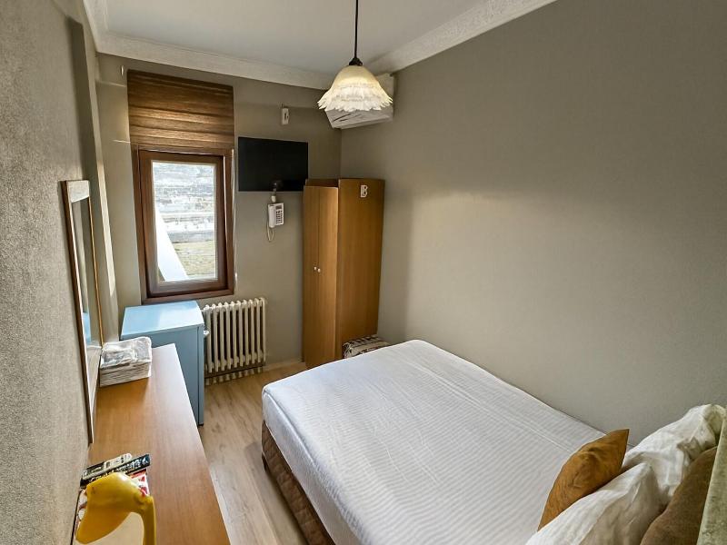 Biter Hotel image