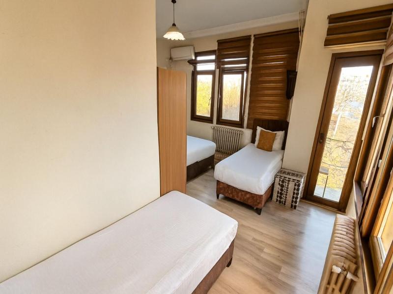 Biter Hotel image