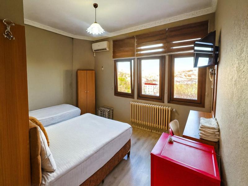 Biter Hotel image