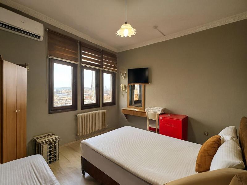 Biter Hotel image