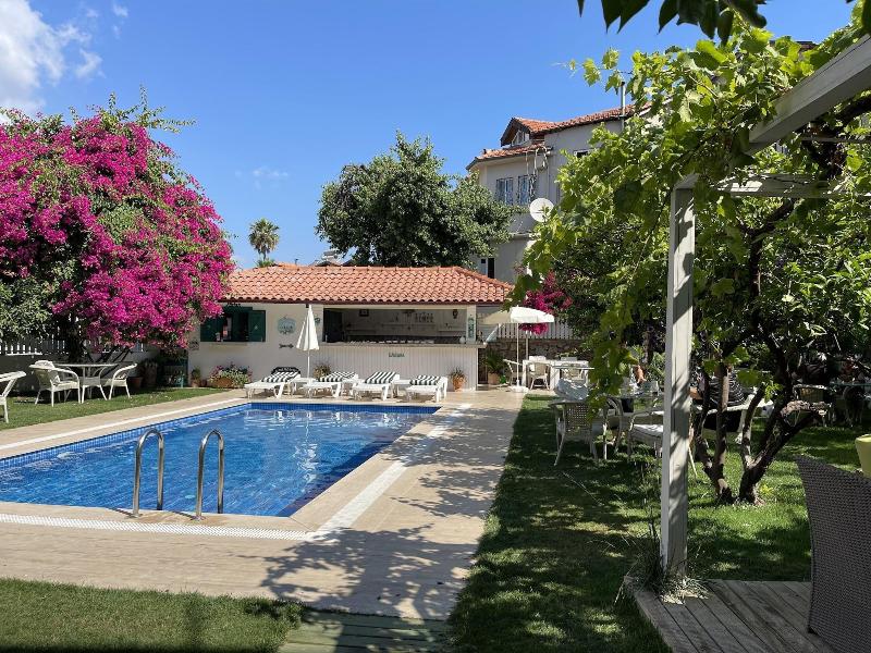 Grandma's Garden — general view