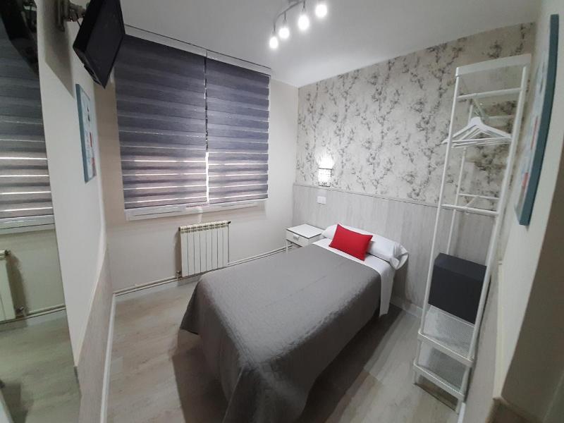 Hostal Verdemar image