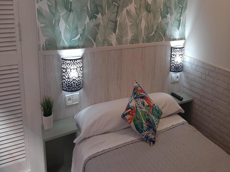 Hostal Verdemar image