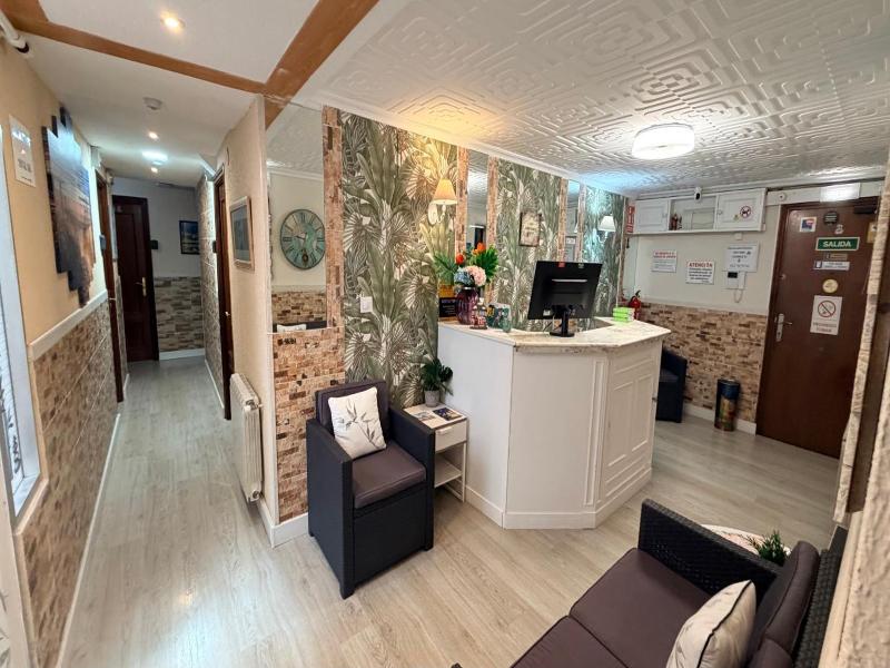 Hostal Verdemar image