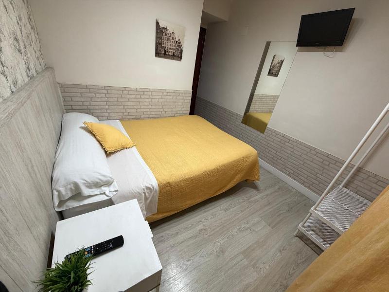 Hostal Verdemar image