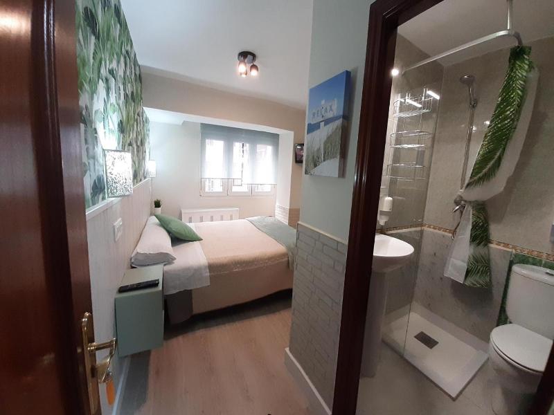 Hostal Verdemar image