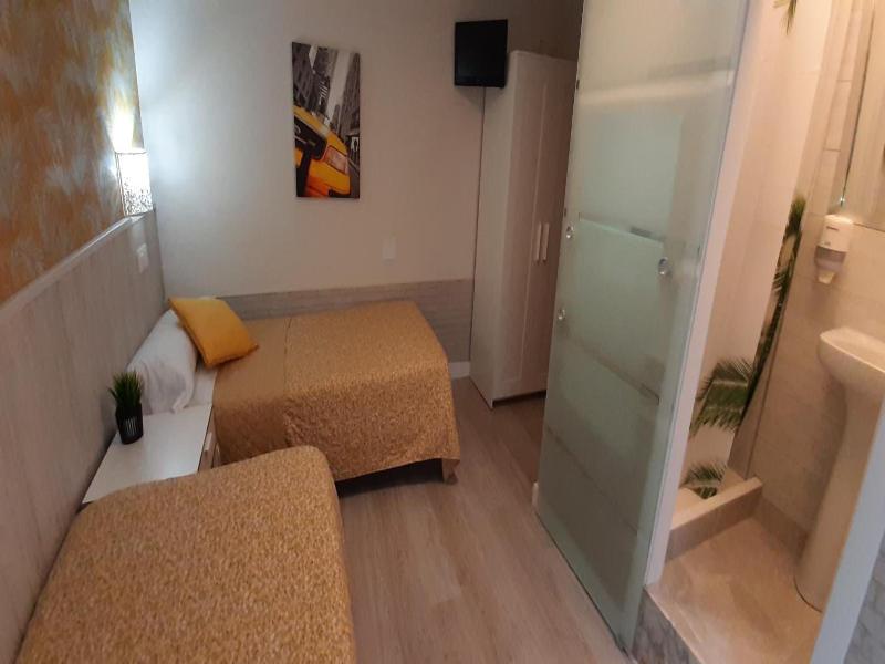 Hostal Verdemar image