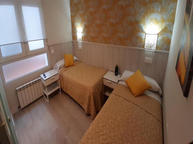 Hostal Verdemar image