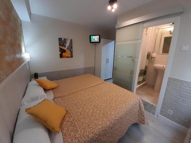 Hostal Verdemar image