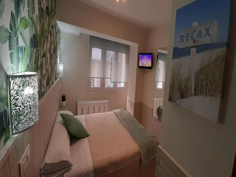 Hostal Verdemar image