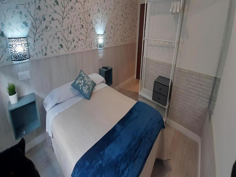Hostal Verdemar image