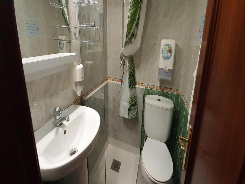 Hostal Verdemar image