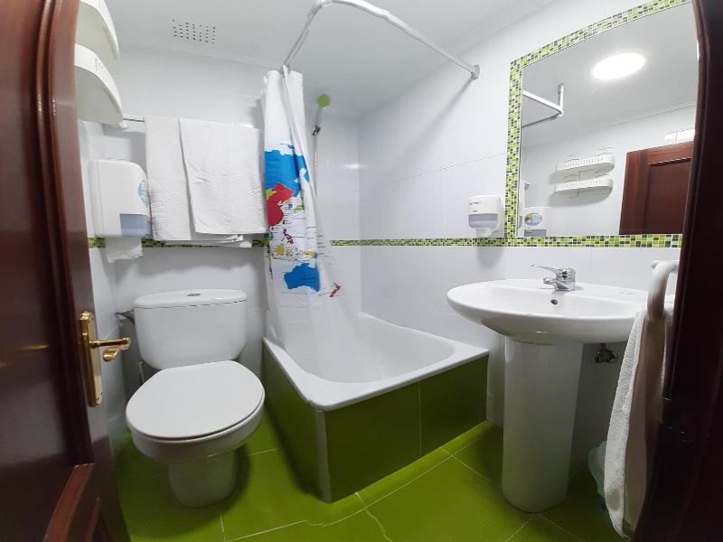 Hostal Verdemar image