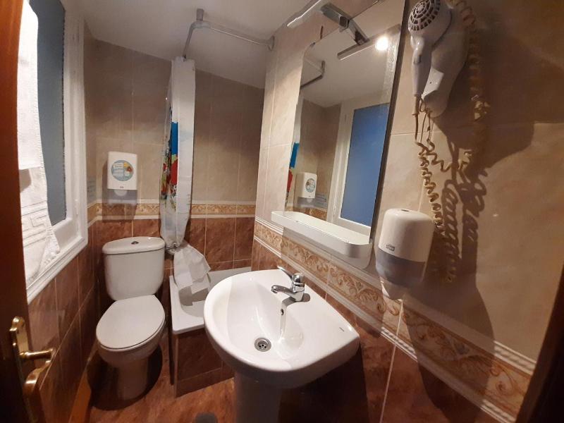 Hostal Verdemar image