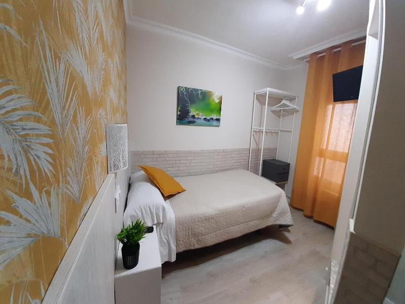 Hostal Verdemar image