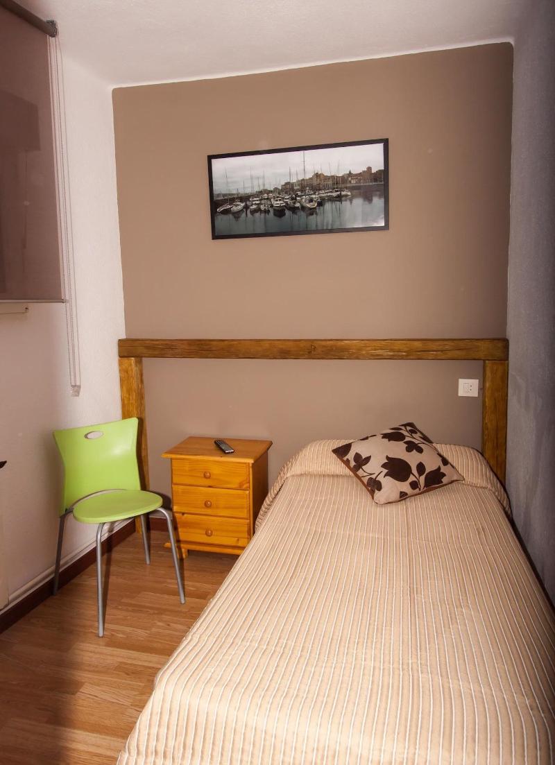 Hostal Verdemar image