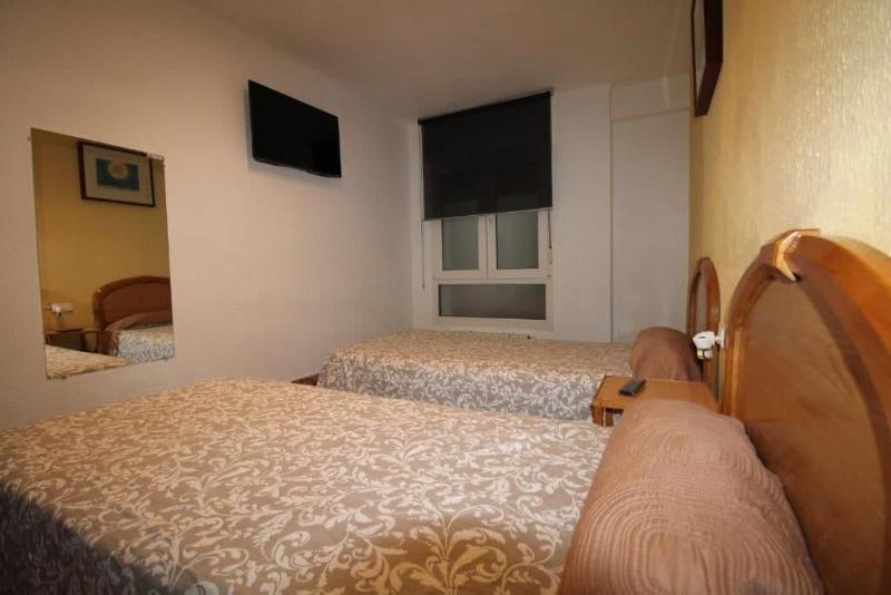 Hostal Verdemar image