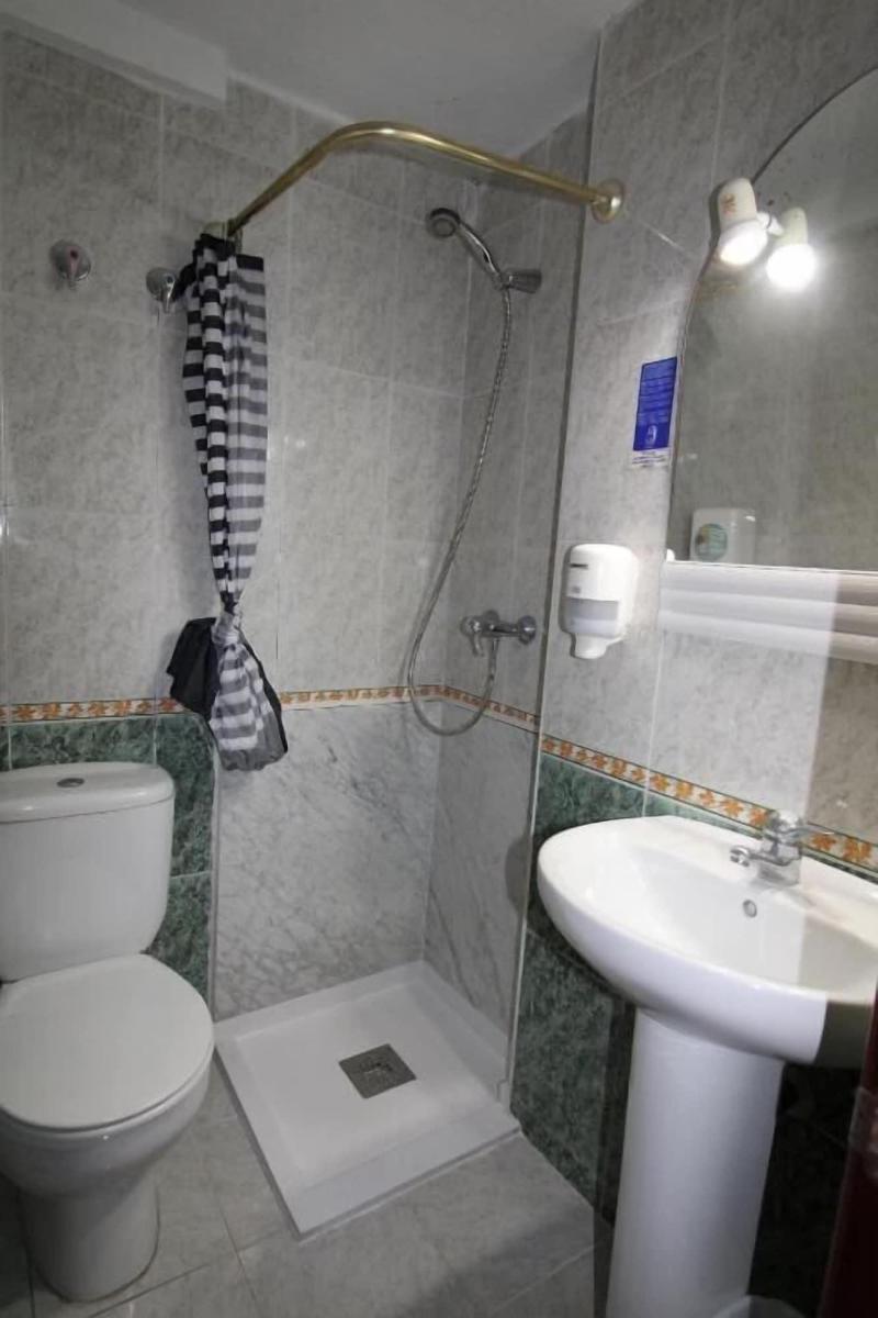 Hostal Verdemar image