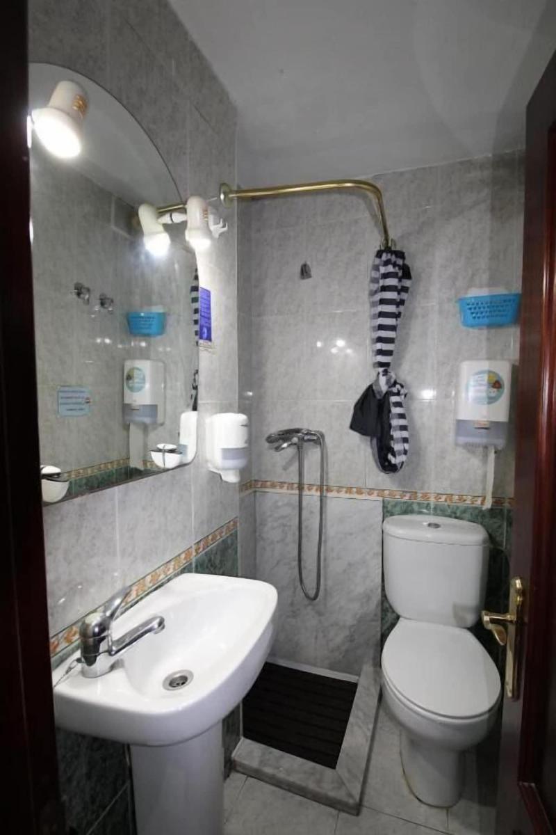 Hostal Verdemar image