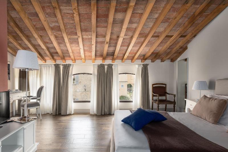 Villa Scorzi image