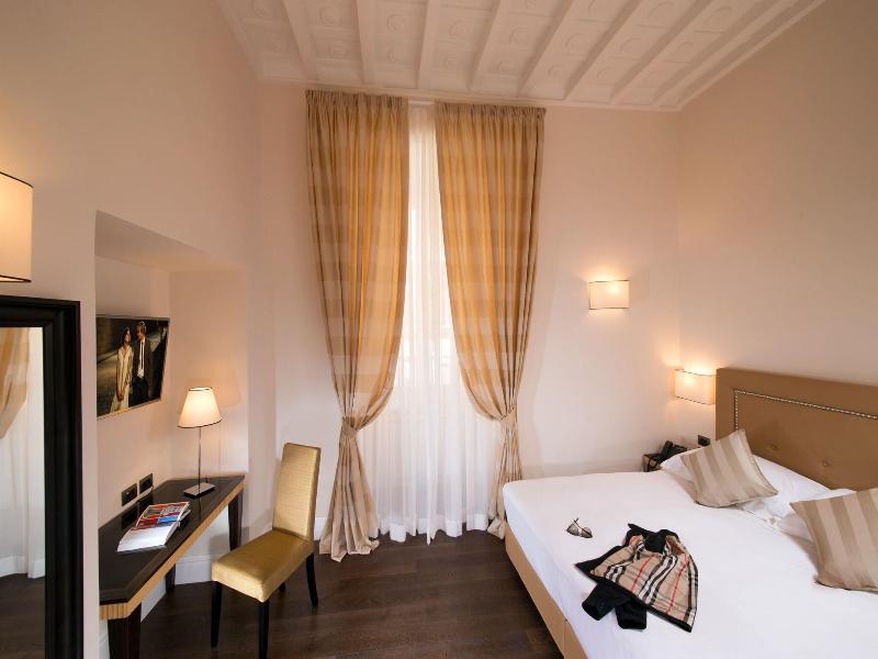 Tridente Suites image