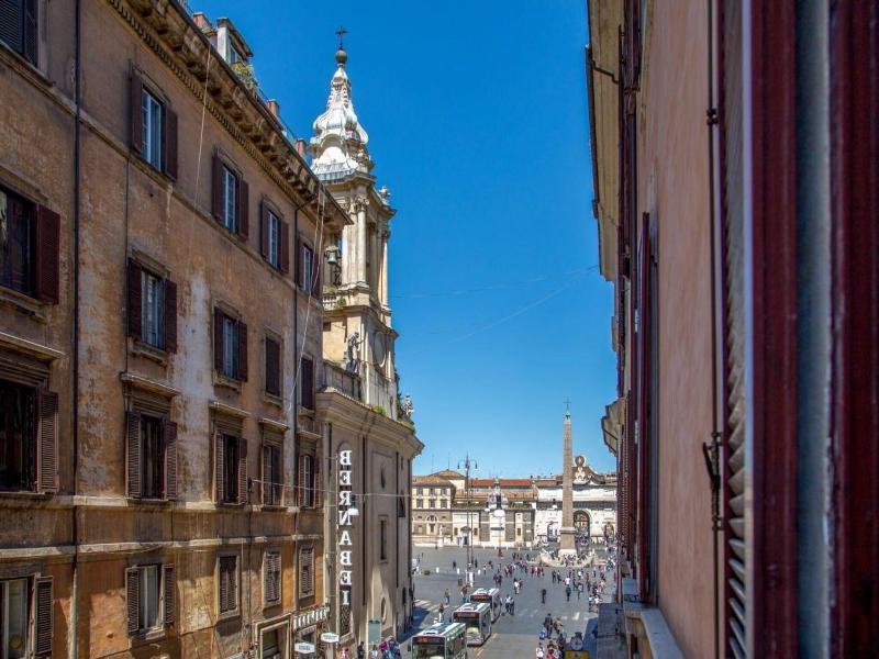 Tridente Suites image
