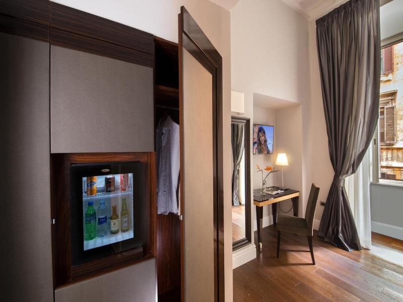 Tridente Suites image