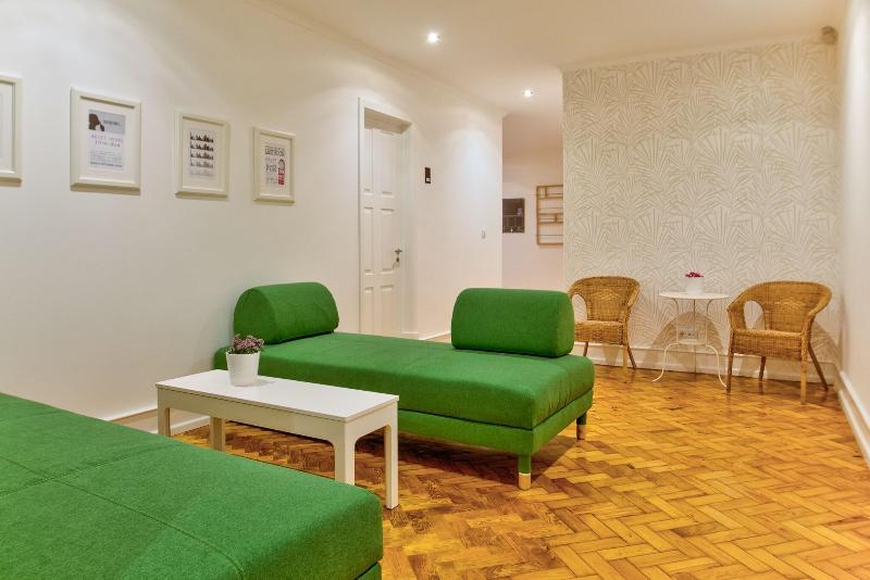 Home Out Rooms & Apartments image