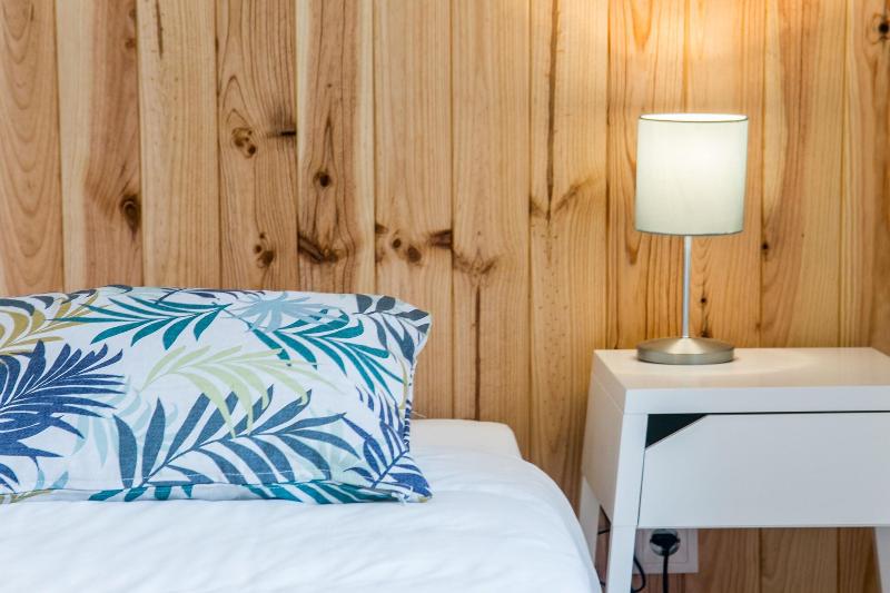 Home Out Rooms & Apartments image