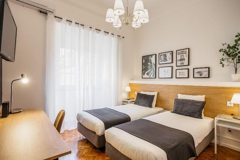 Home Out Rooms & Apartments image