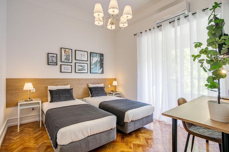 Home Out Rooms & Apartments image