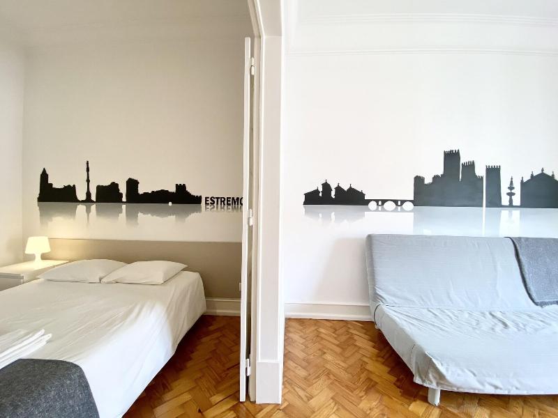 Home Out Rooms & Apartments image